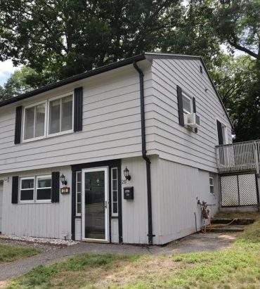Swampscott, MA-$660,000